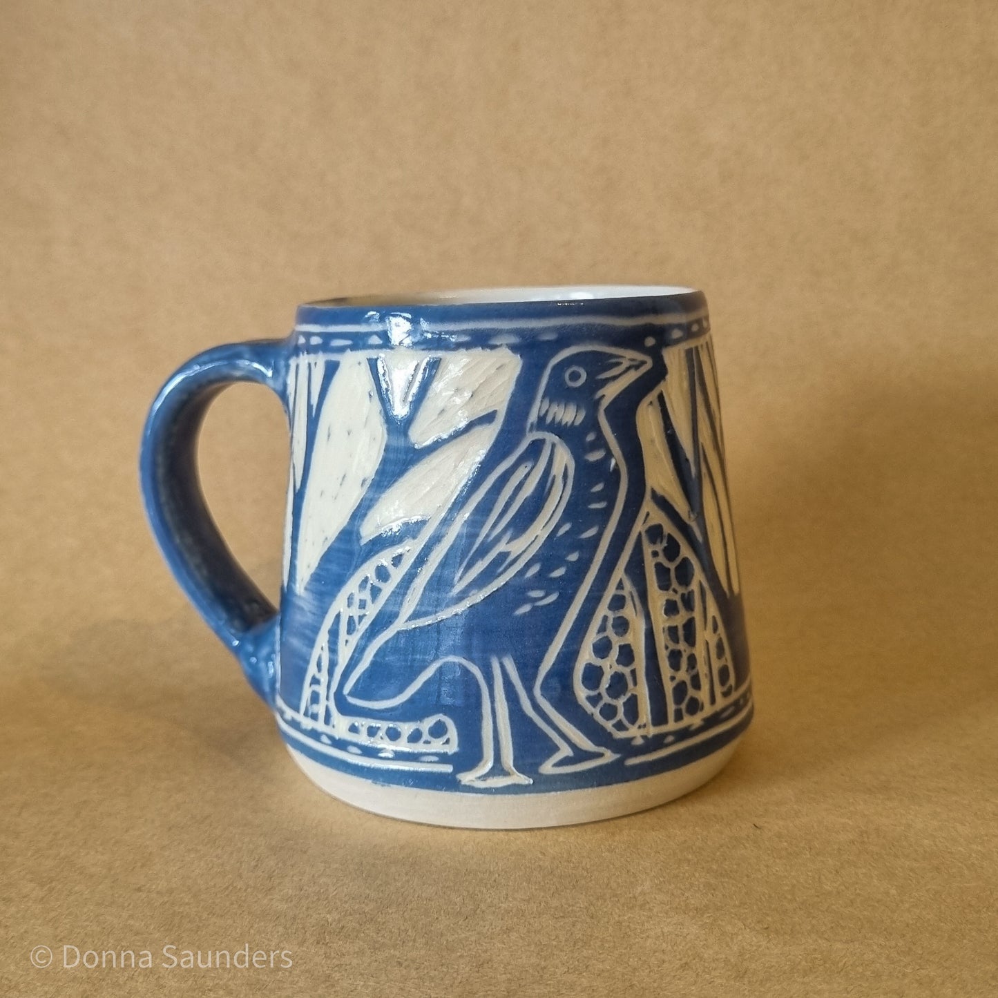 Blue magpie carved Mug