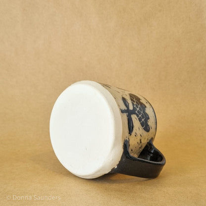 Black Cockatoo Mug C