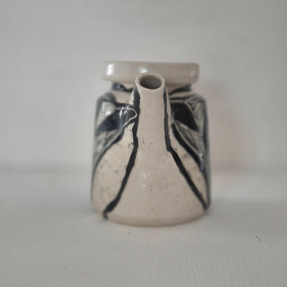 Close Up Curlew teapot #2